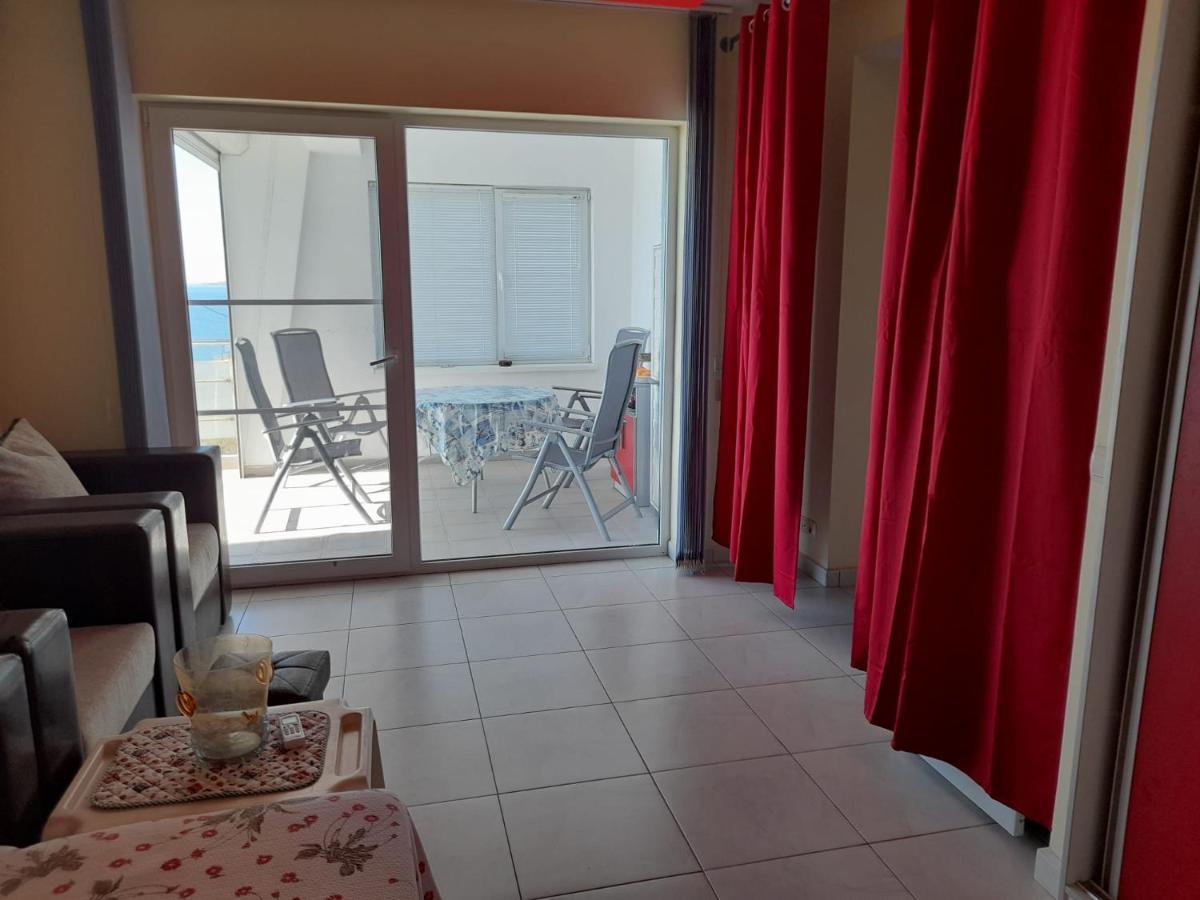 Nasty Apartament 코스티네스티 외부 사진